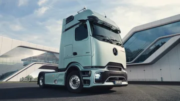 Transportista Tractora Mercedes Actros en Warsaw Polonia